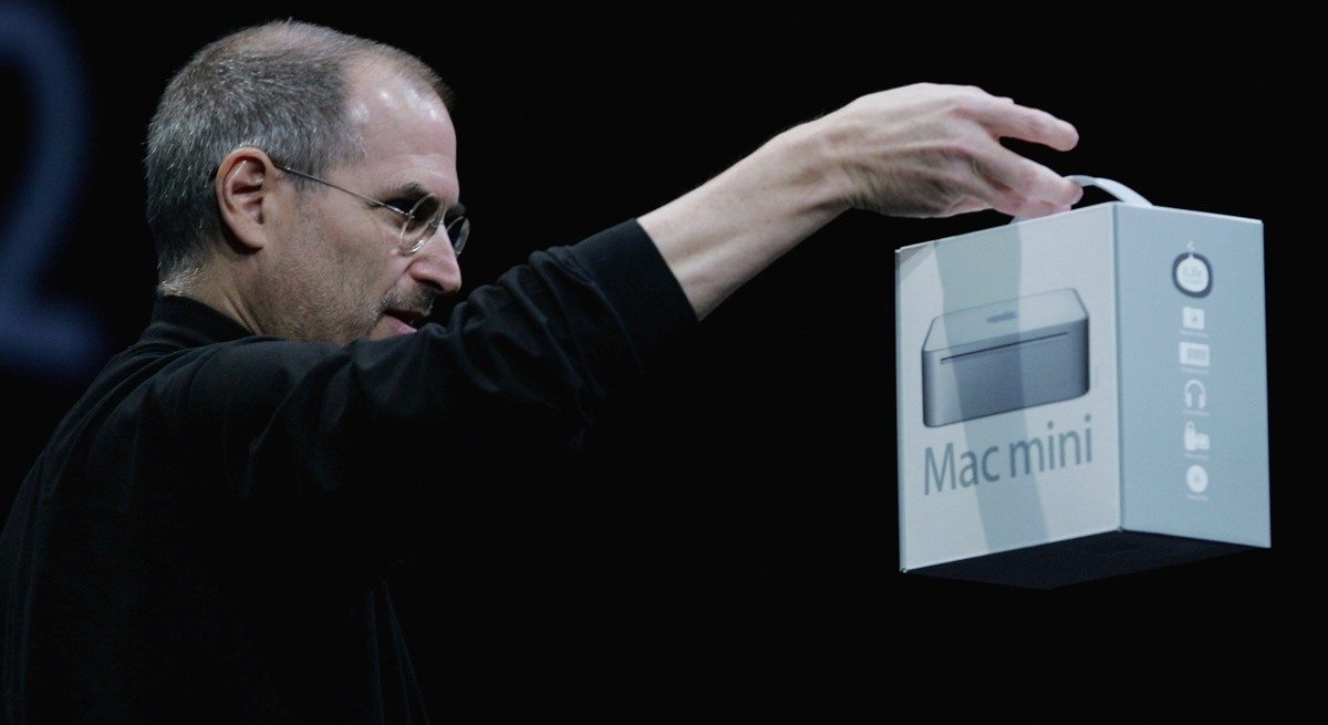 Steve Jobs with the original Mac mini box