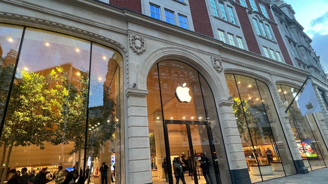 Inside Apple Brompton Road: A gorgeous slice of calm in London