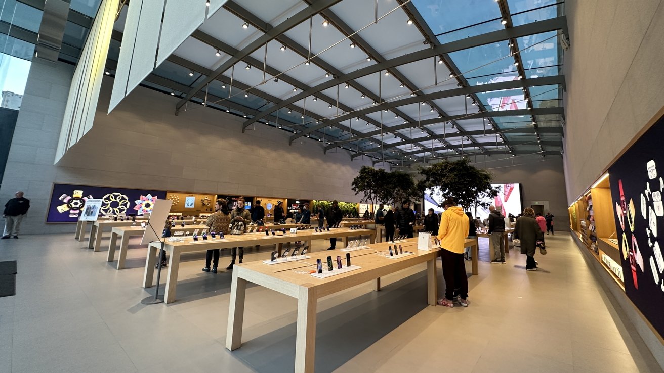 Apple Store On Third Street Promenade Santa Monica Usa Stock Photo