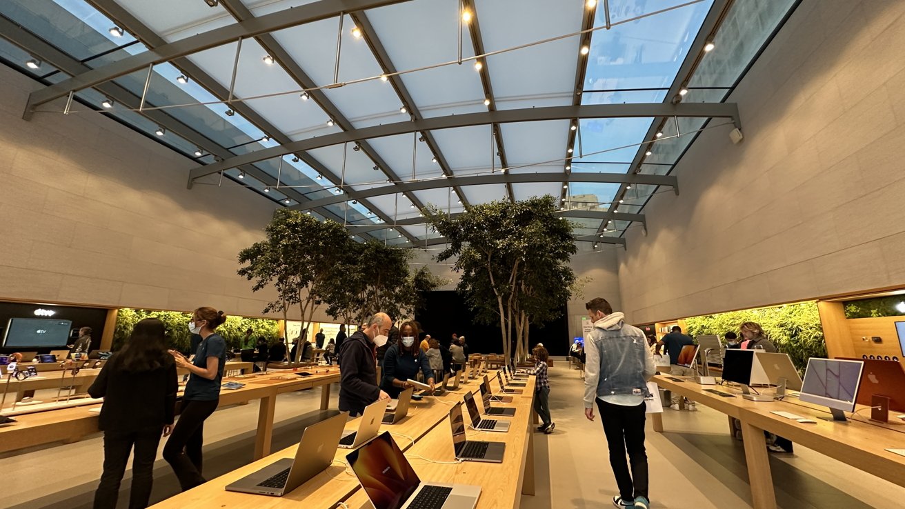 Apple Store On Third Street Promenade Santa Monica Usa Stock Photo