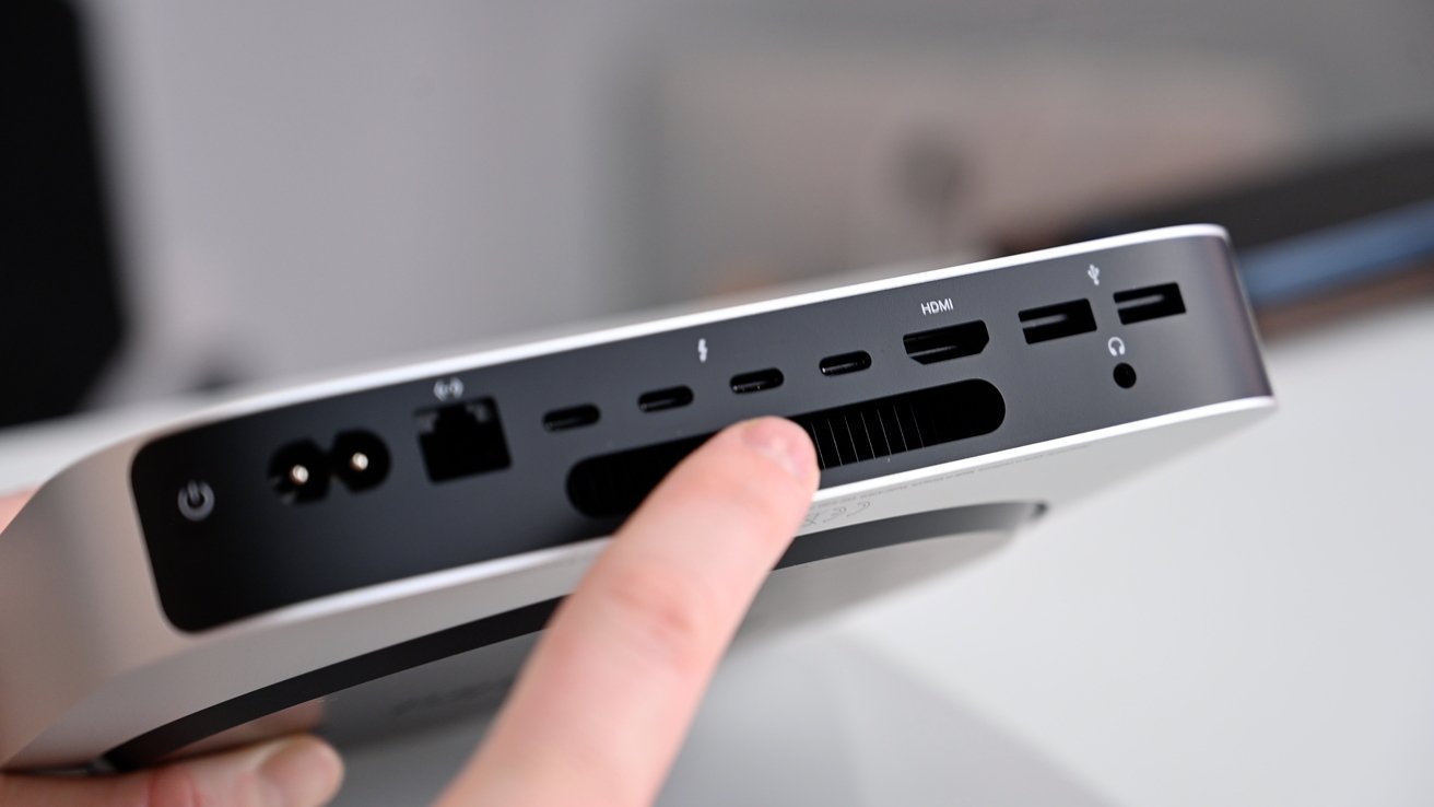 M2 Pro Mac mini ports