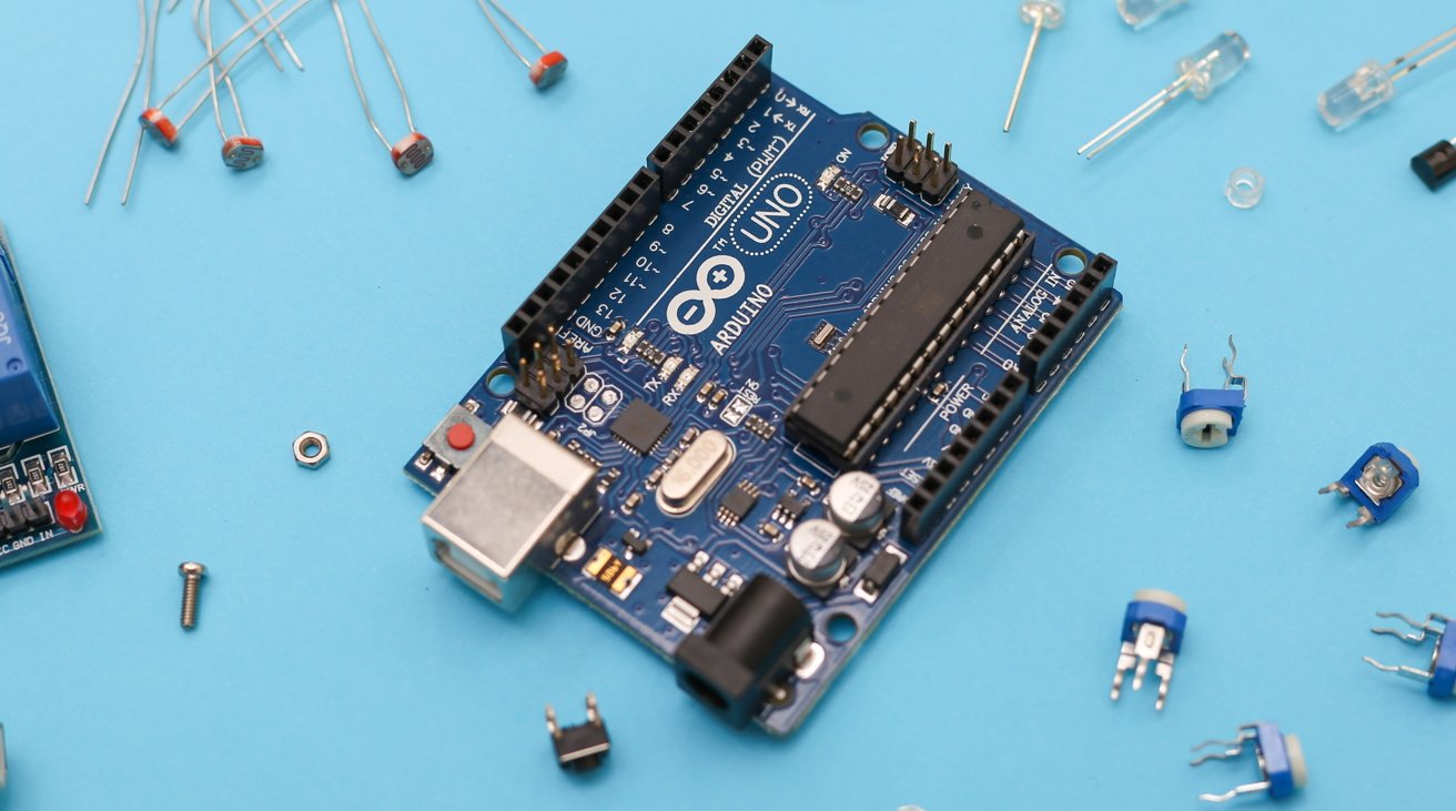 Arduino (Unsplash/Sahand Babali)