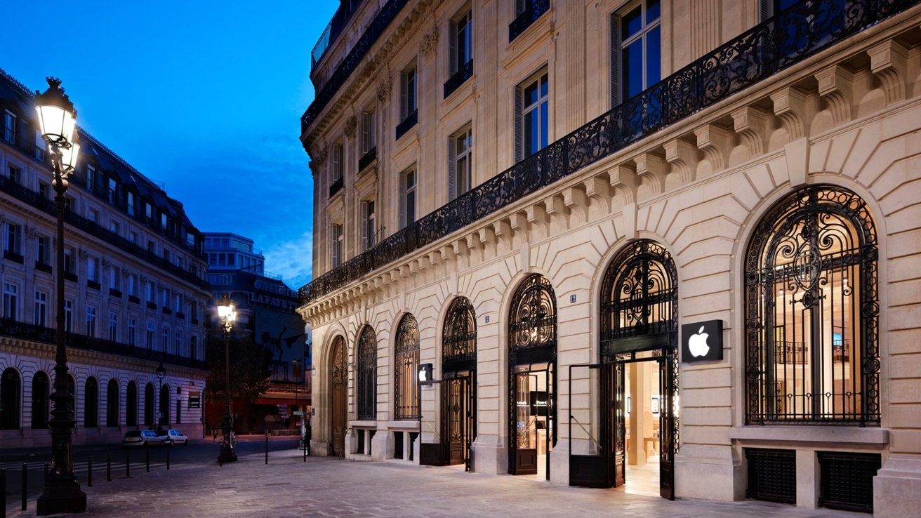 Apple Store Opera in Paris