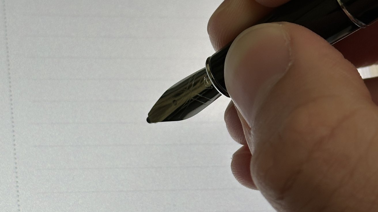 The palm rejection feature helps with precise, line-by-line notes.