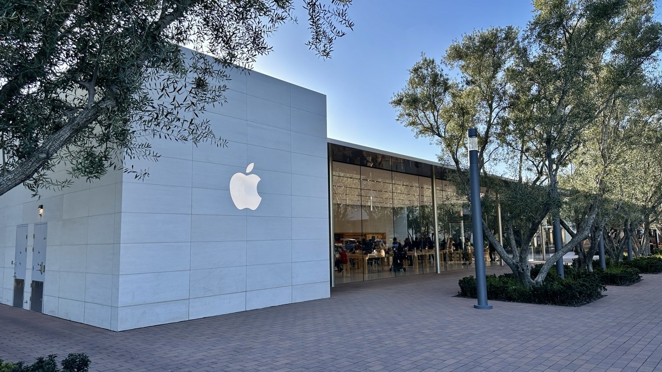 Apple Irvine Spectrum is a distraction-free stand-alone building