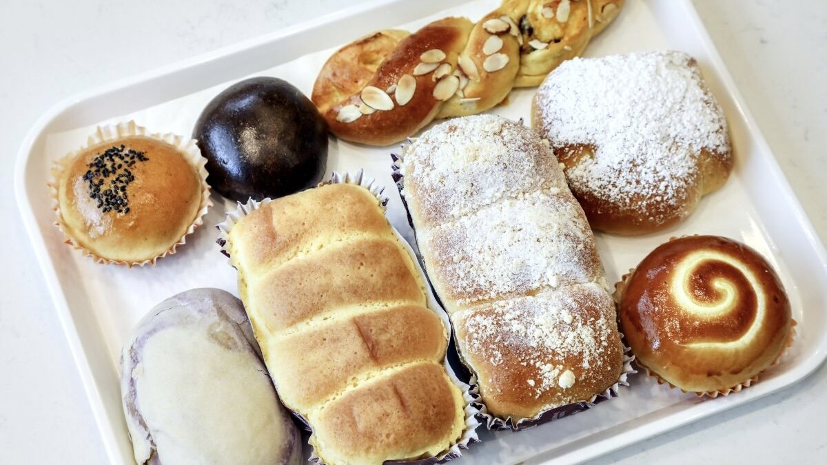 Baked goods from 85C Bakery Cafe are affordable and delicious