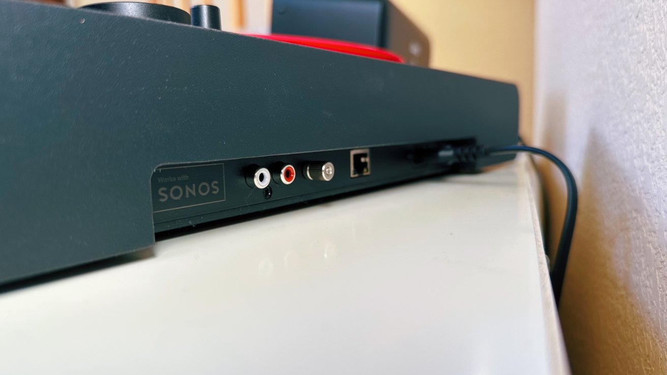 Victrola Stream Onyx Review: A Record Player Designed for Sonos