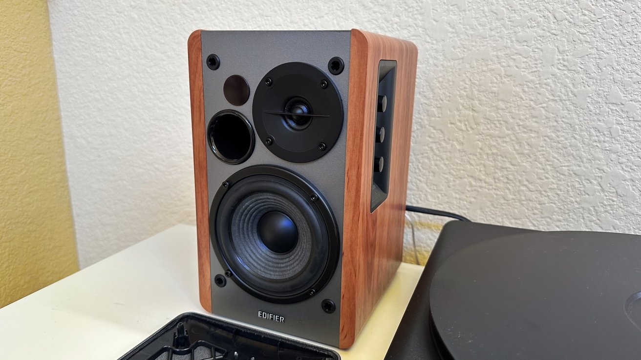 Speaker without the front grille