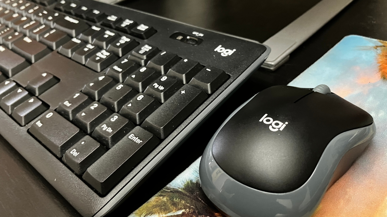 Wegrijden Illustreren Gom Logitech MK270 Keyboard and Mouse review: Good for budget buyers |  AppleInsider