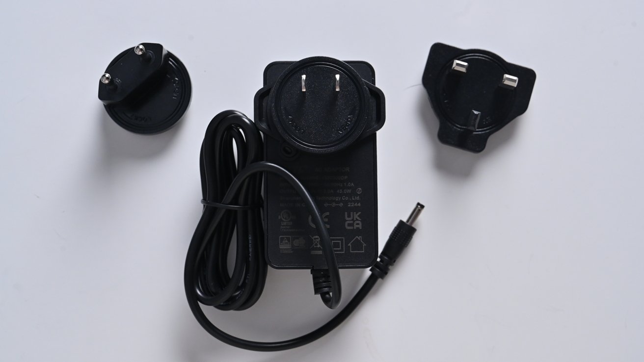 Swappable plugs