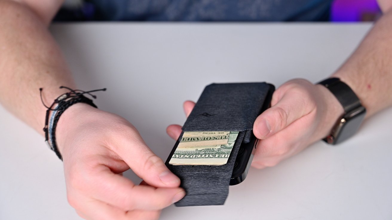 Hold cash in the Peak Design Mobile wallet