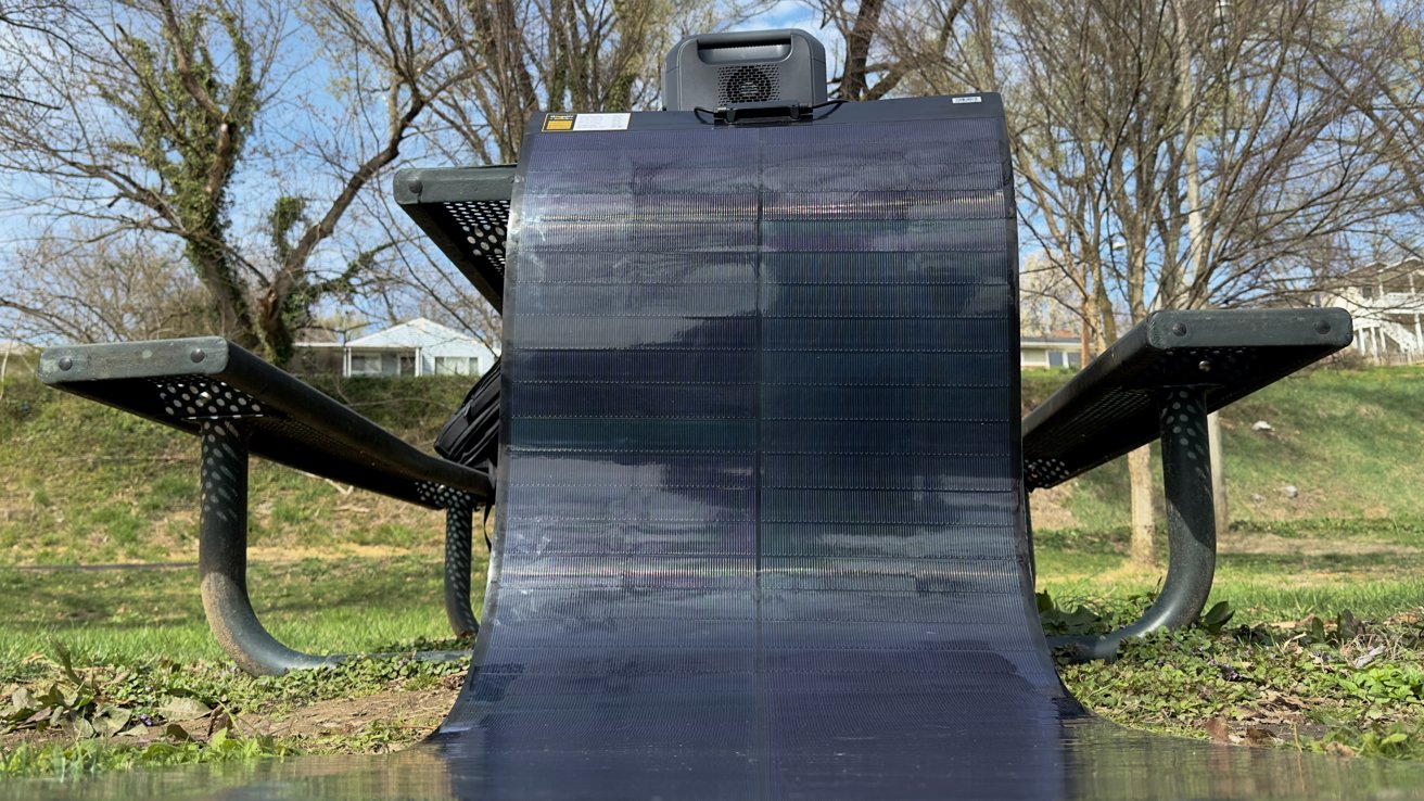 BougeRV Yuma 200W CIGS solar panel review: lightweight, rollable