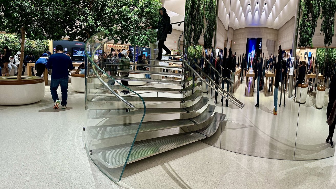 Inside Apple Fifth Avenue: Iconic retail design above and below the surface