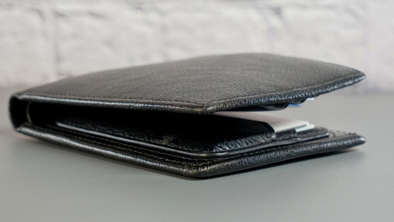 2 in 1 Bifold Wallet with Detachable MagSafe Wallet