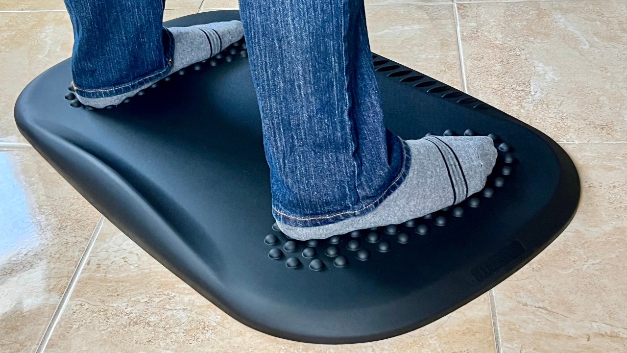 El tapete antifatiga DM1 puede hacerlo más atractivo para trabajar de pie en su escritorio de pie