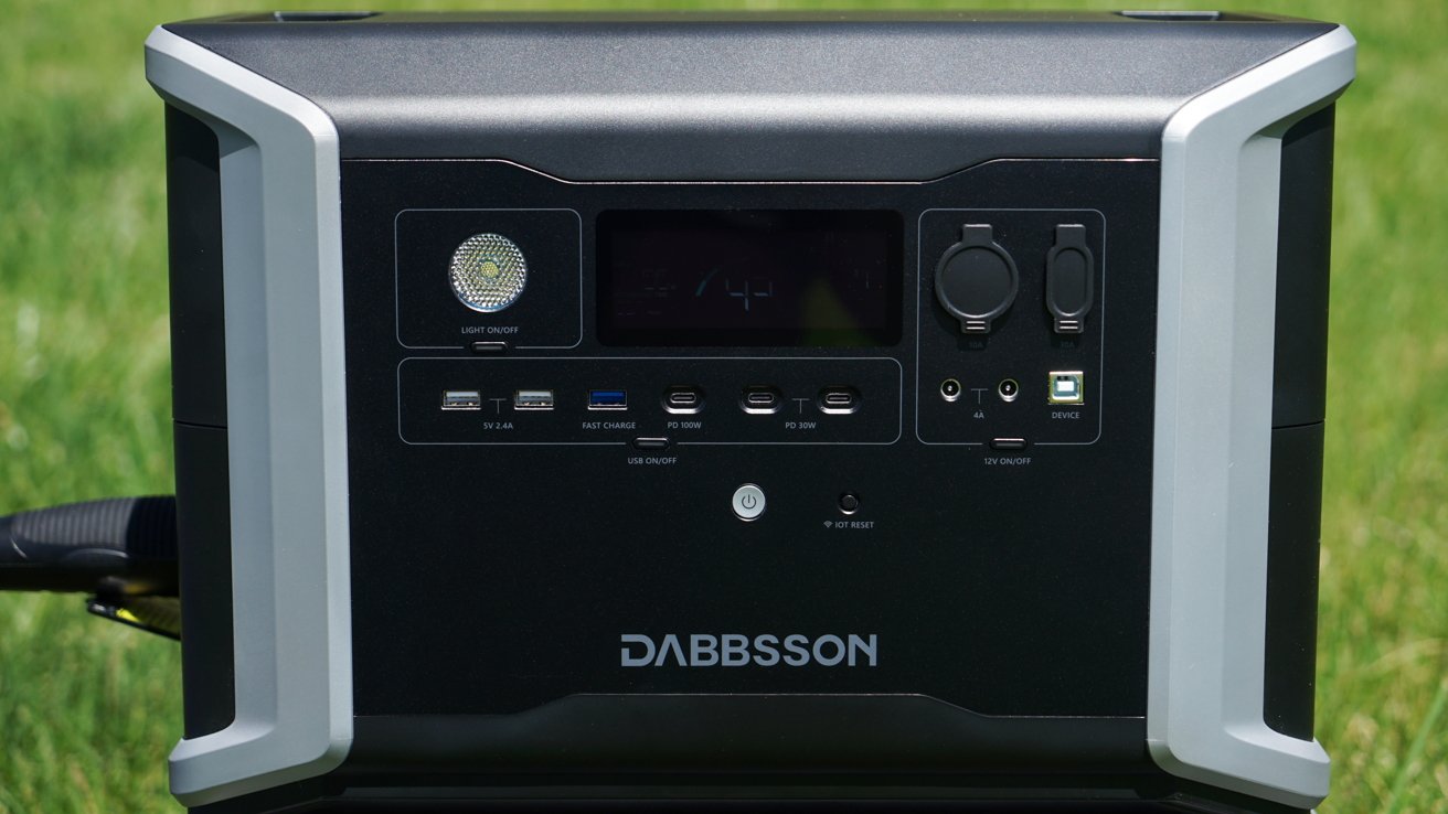 Power station DBS2300 and the front-facing ports
