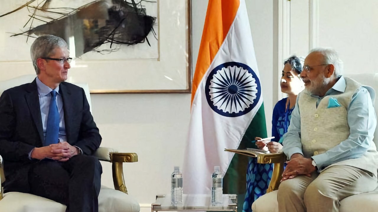 Tim Cook (left) and Prime Minister Narendra Modi at an earlier meeting