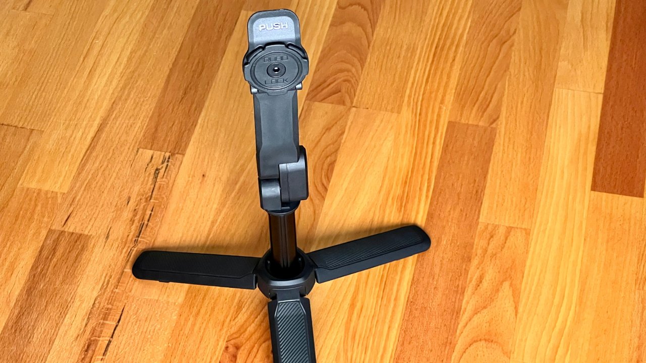 Attach your MAG Case directly to Quad Lock's proprietary mount on the tripod selfie stick