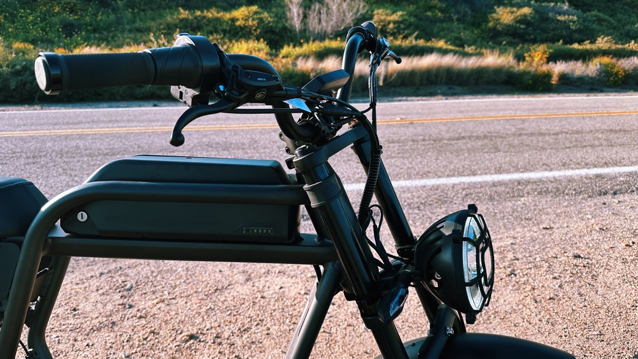 Revv 1 Moped-Style Electric Bike