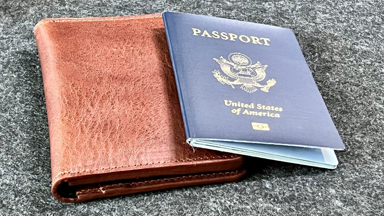 Leather AirTag Travel Wallet