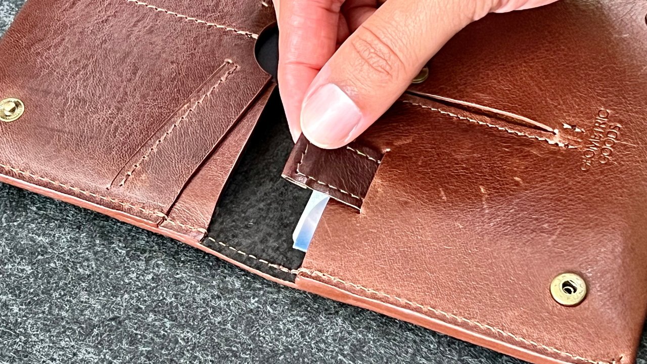 Leather AirTag Wallet - The Minimalist – Geometric Goods