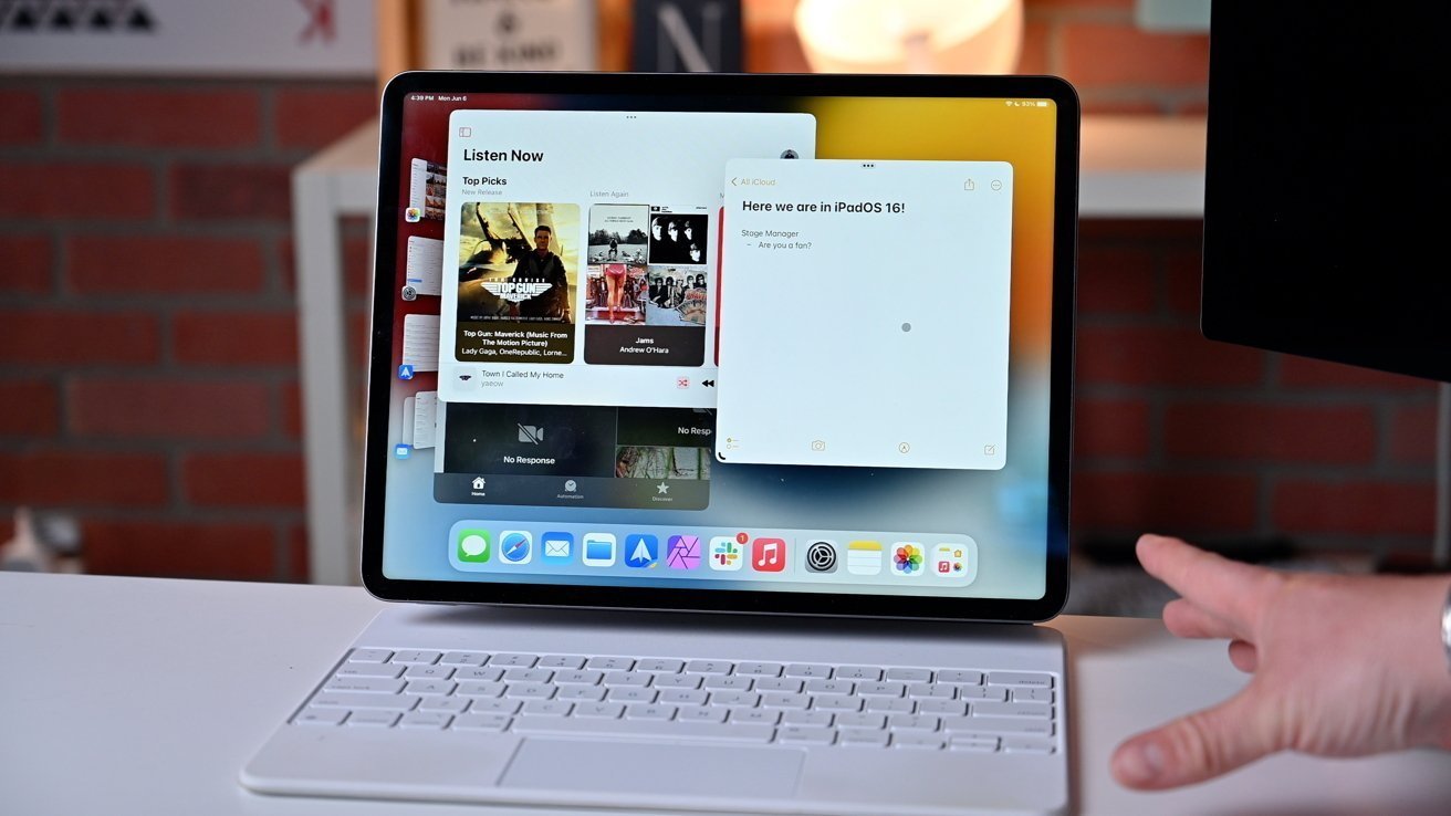 Stage Manager en iPadOS 17 puede admitir cámaras web en monitores externos