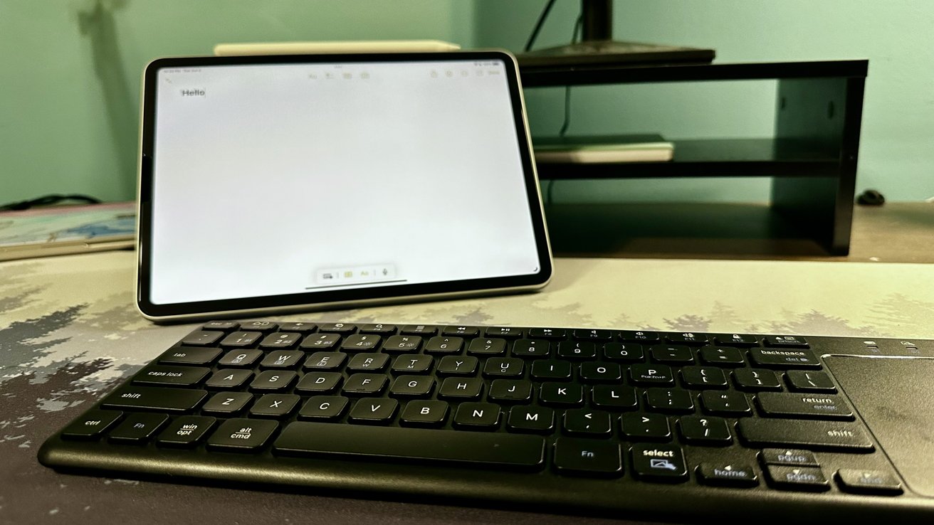 Macally Bluetooth Keyboard and iPad Pro