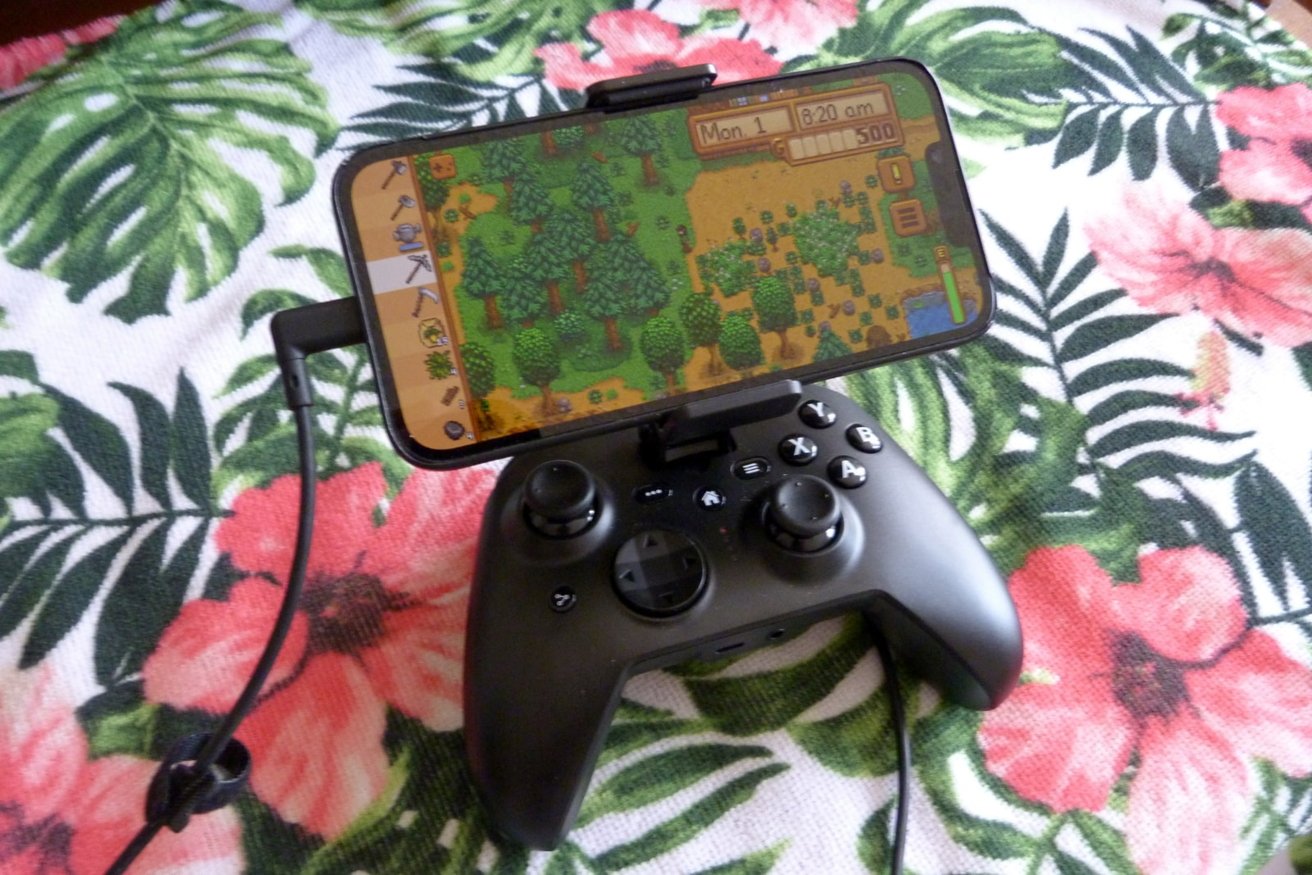 It has a mount for an iPhone on the controller