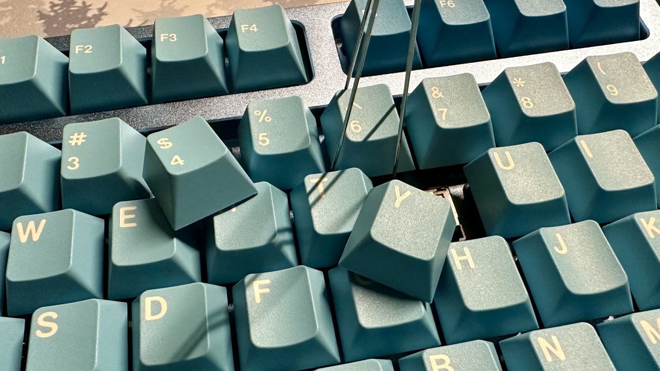 Removing keycaps