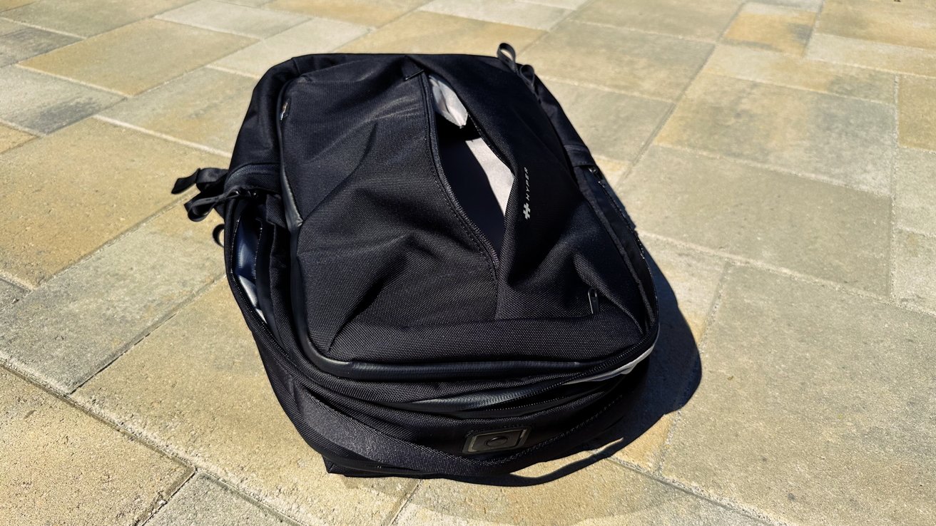 1260D Cordura nylon is used for the external material