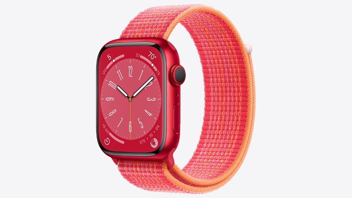 Apple Watch Series 8 vs Samsung Galaxy Watch 6: Apple Watch in (PRODUCT)RED
