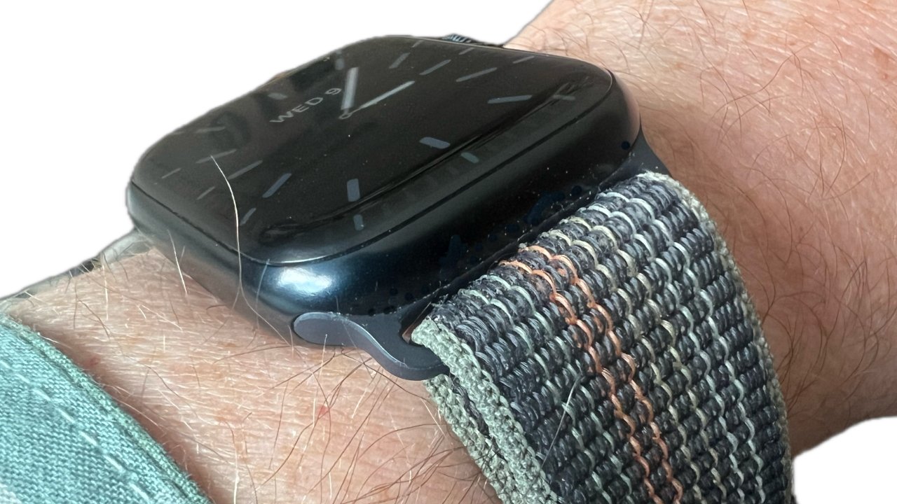 Apple's current Apple Watch bands may be joined by a new fabric type with magnetic buckle