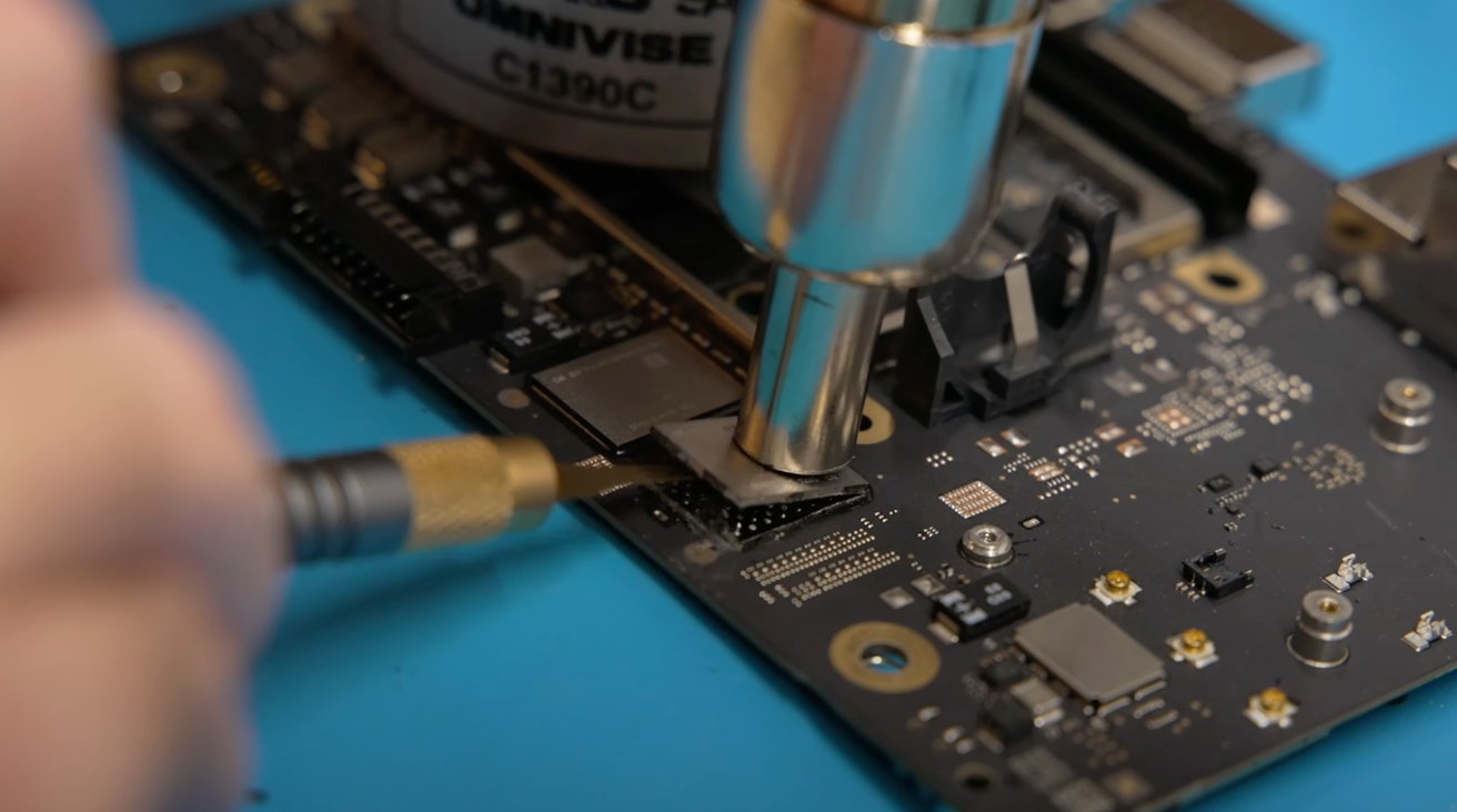 M1 Mac mini teardown reveals smaller logic board, non-upgradeable RAM