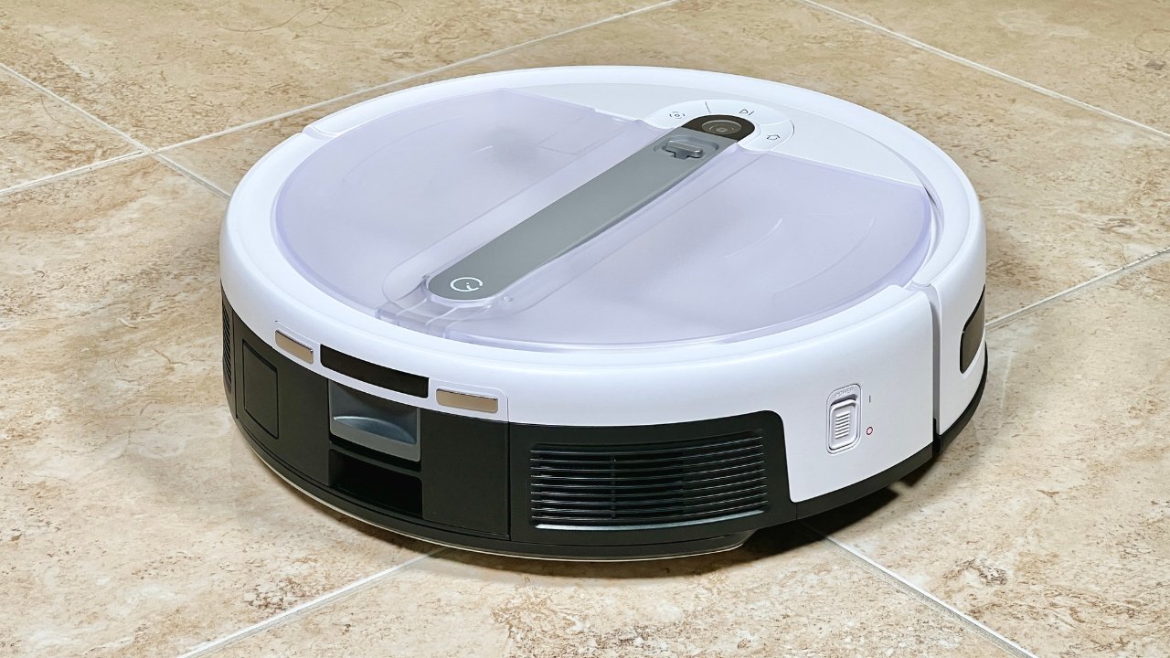 Yeedi Cube review, robot vacuum and mop on tile