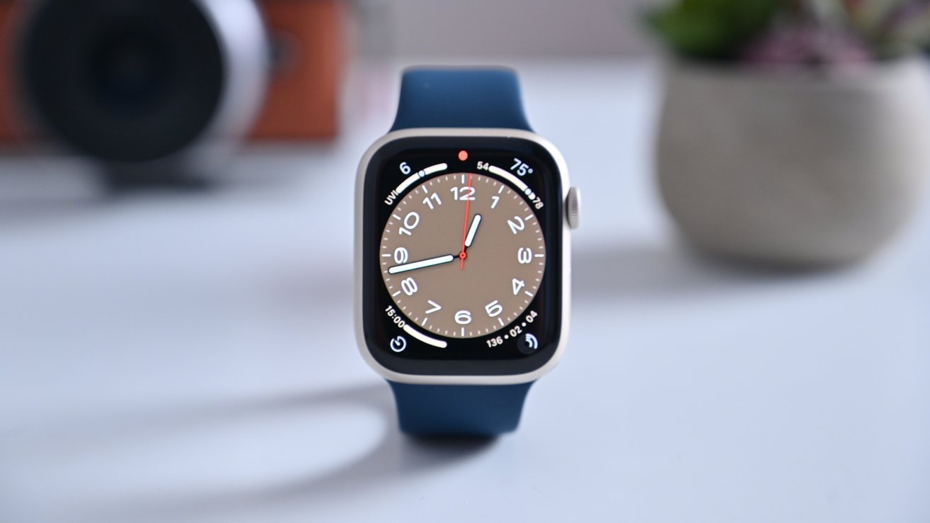 Apple Watch Series 8, the prize in the competition