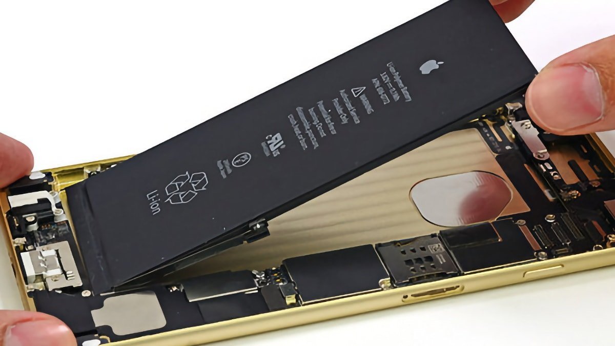Replacing an iPhone battery