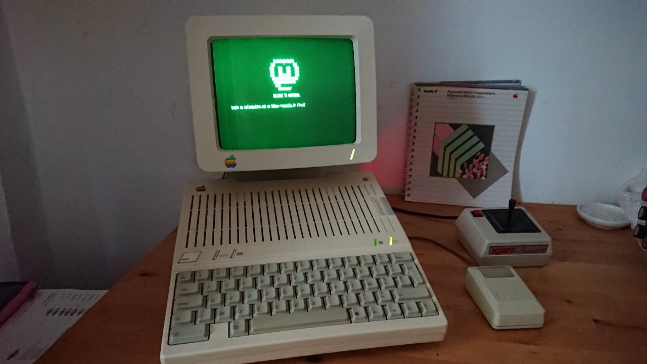 Apple IIc running Mastodon (Source: Colin Leroy-Mira)