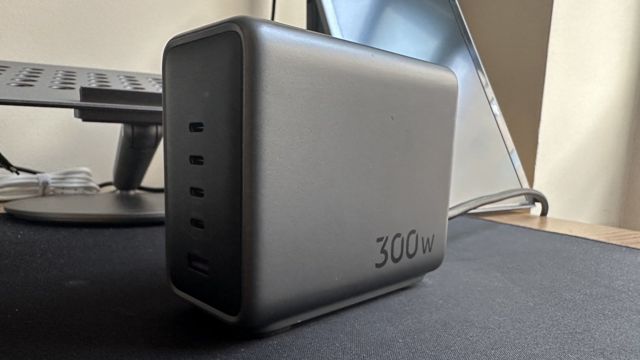 Review of Ugreen Nexode 300W GaN USB-C charger