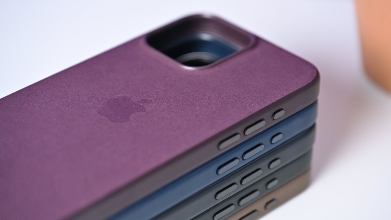 iPhone 15 Pro Unboxing: First impression on FineWoven Case & Wallet