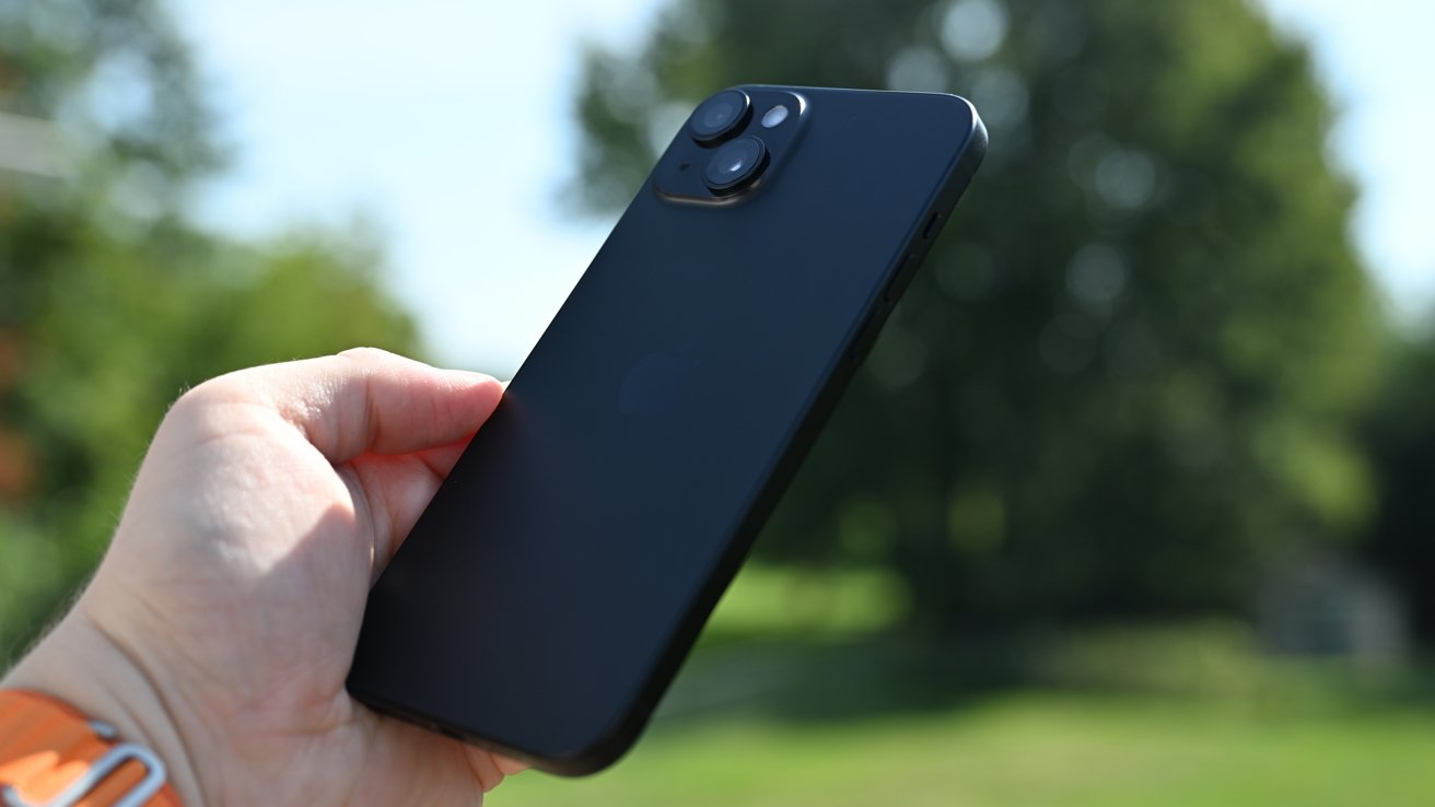 iPhone 15 Plus in black