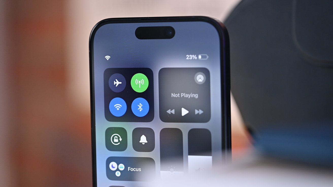 Connectivity options on iPhone 15 Pro