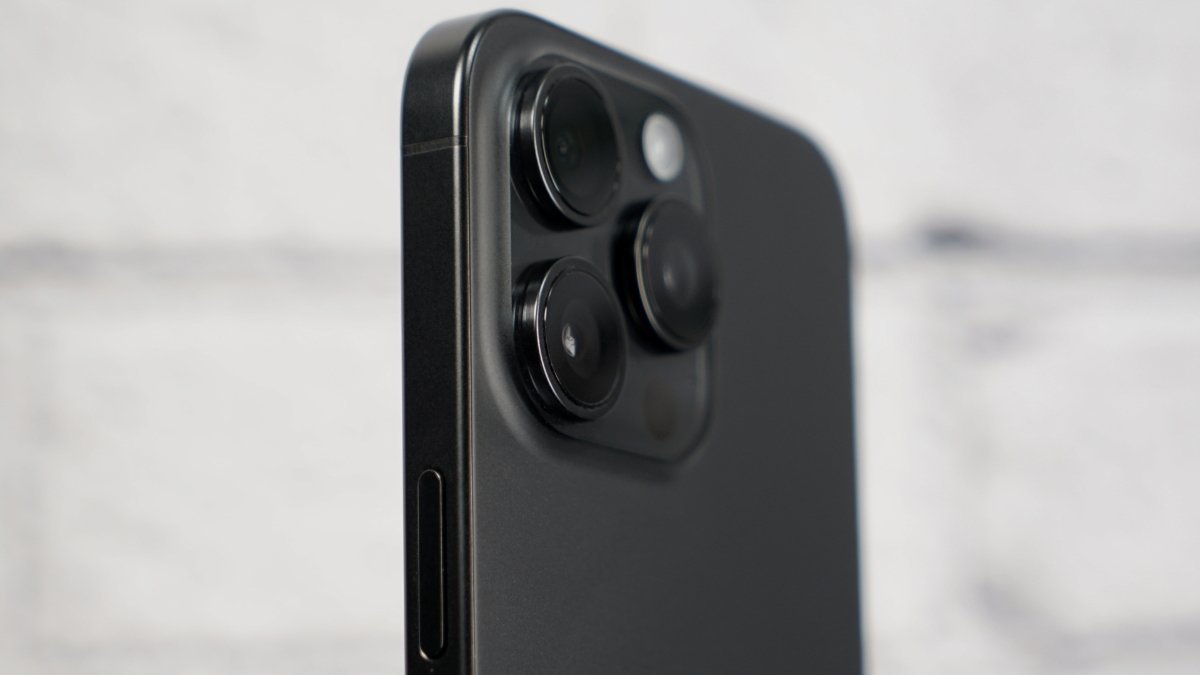 Shipping times for iPhone 15 Pro models are gradually improving