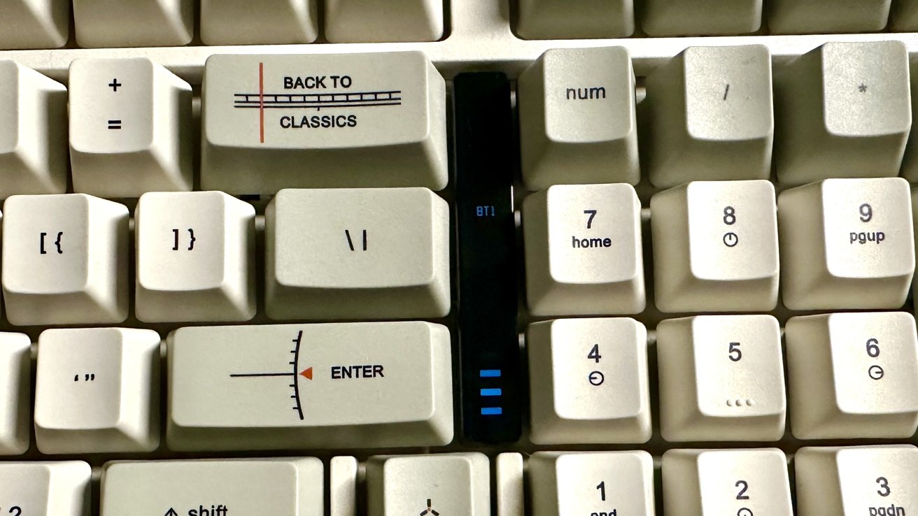 OLED screen between keys