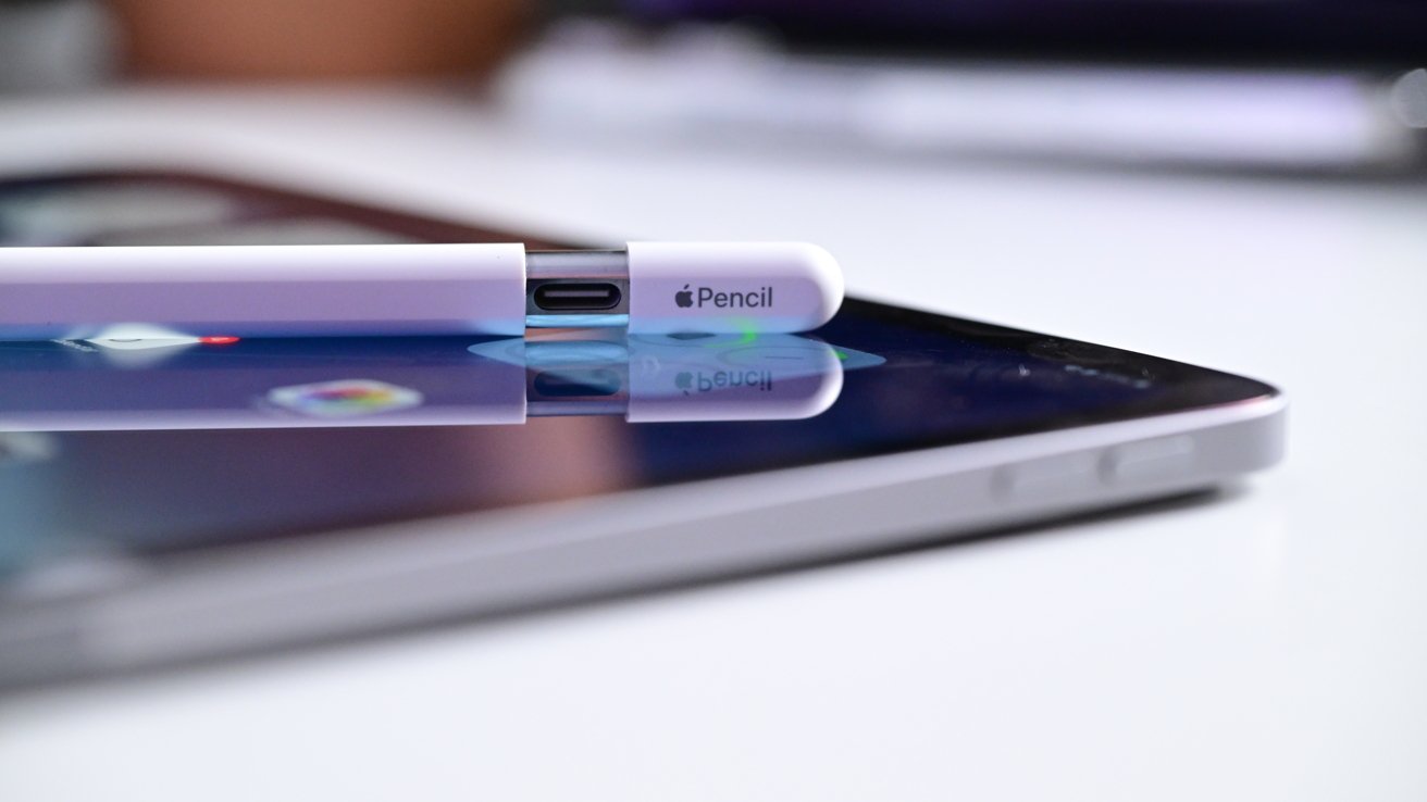 Apple Pencil (USB-C) with iPad Pro