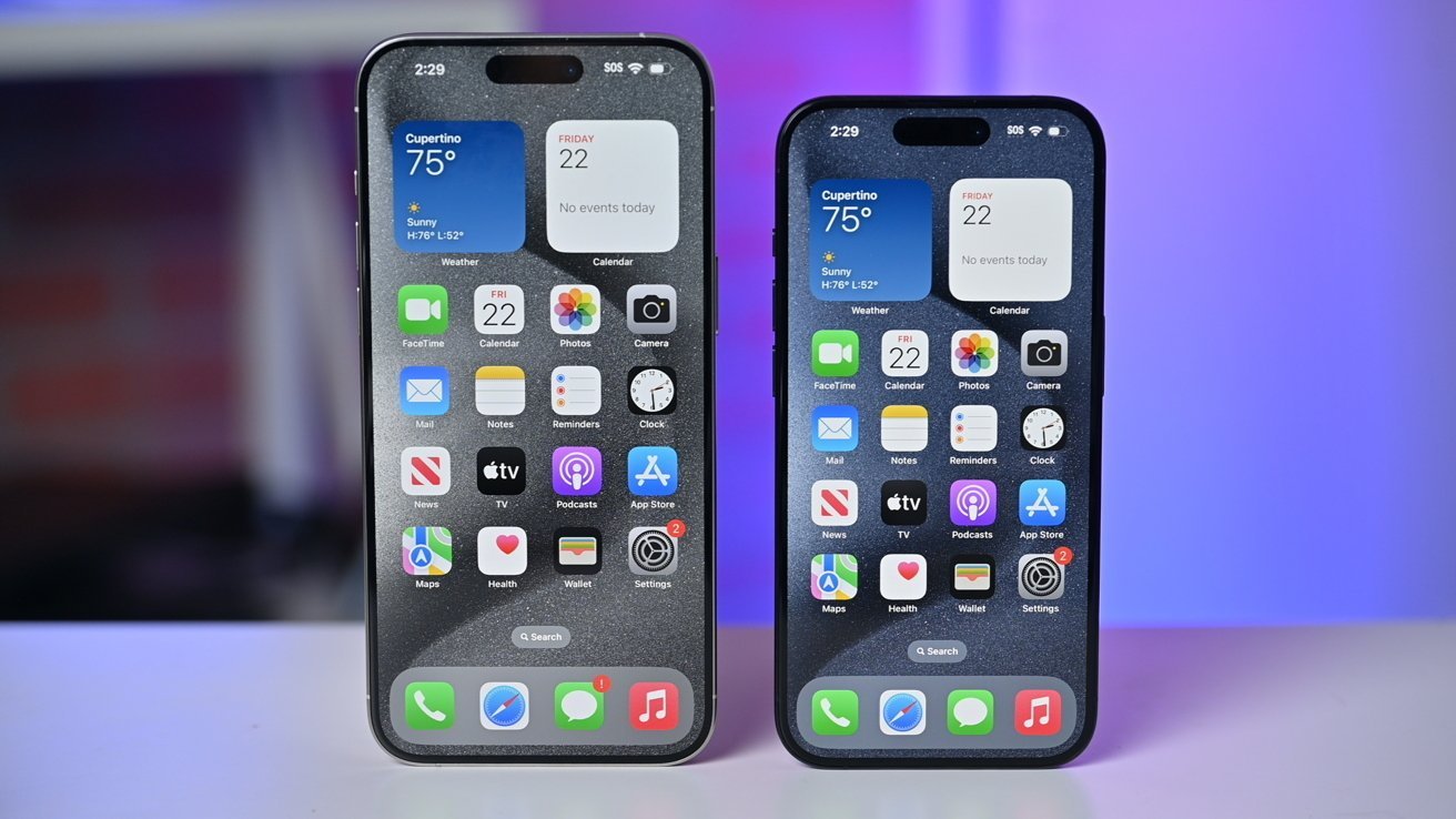 iPhone 15 Pro Max [left], iPhone 15 Pro [right]