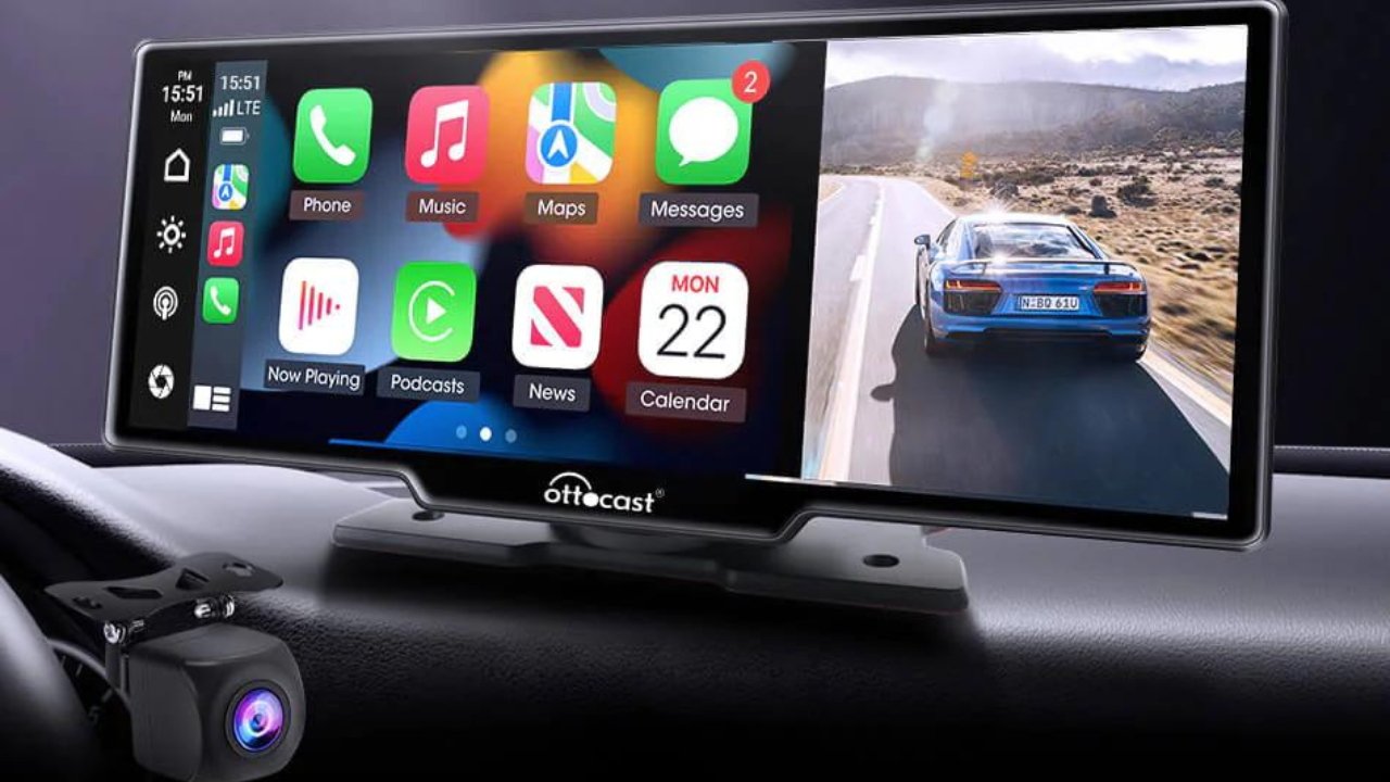 The OttoScreen brings CarPlay to cars without it.