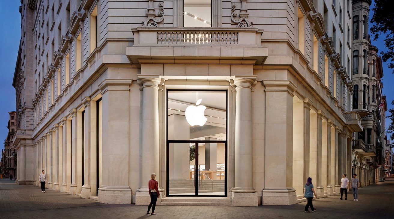 Passeig de Gracia Apple Store (Source: Apple)