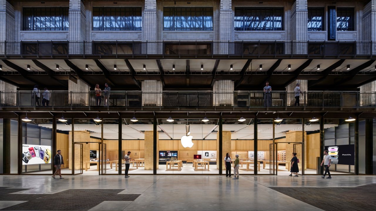 Store front at Apple Battersea, where Apple's UK headquarters is