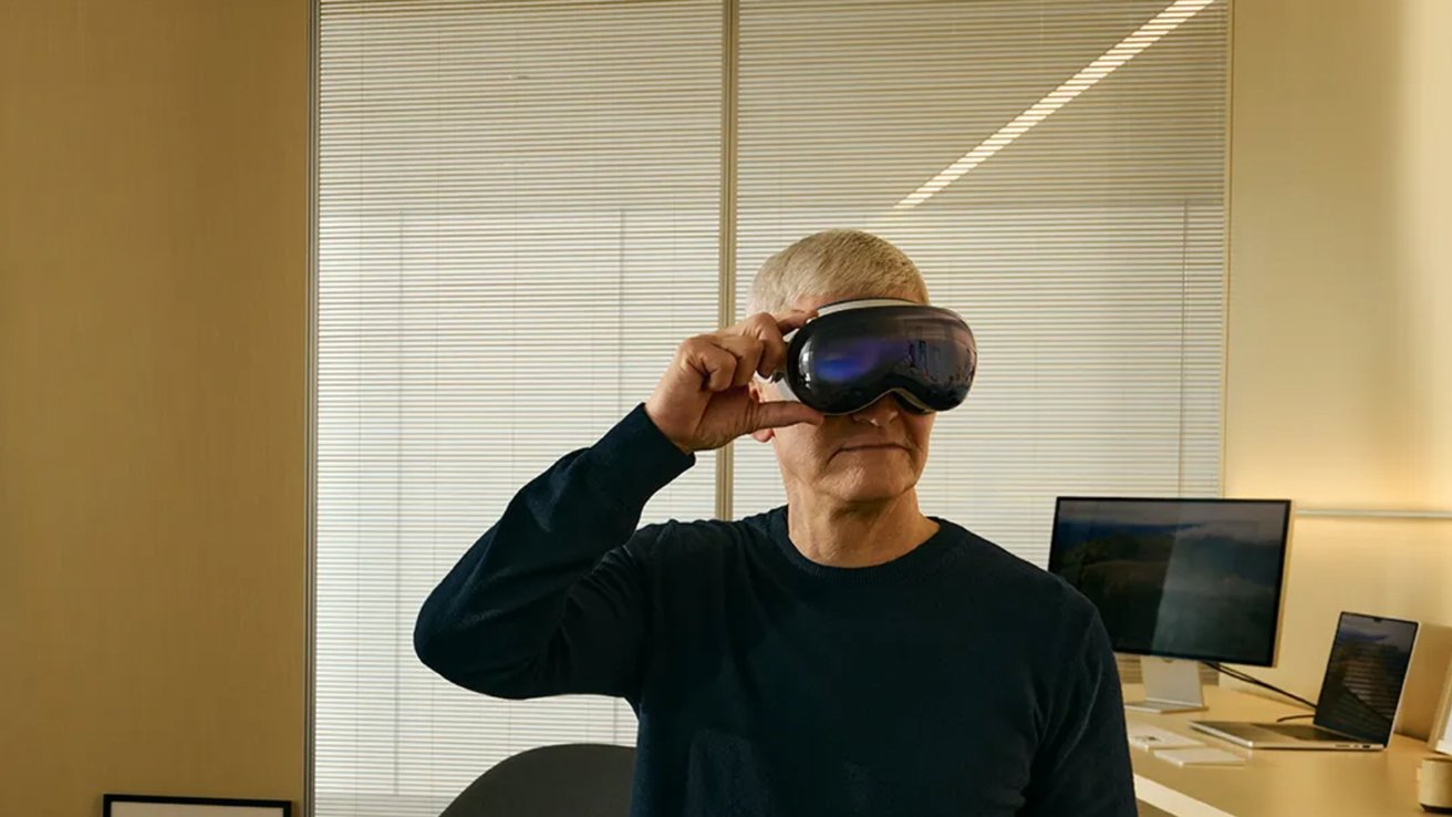Tim Cook dons the Apple Vision Pro