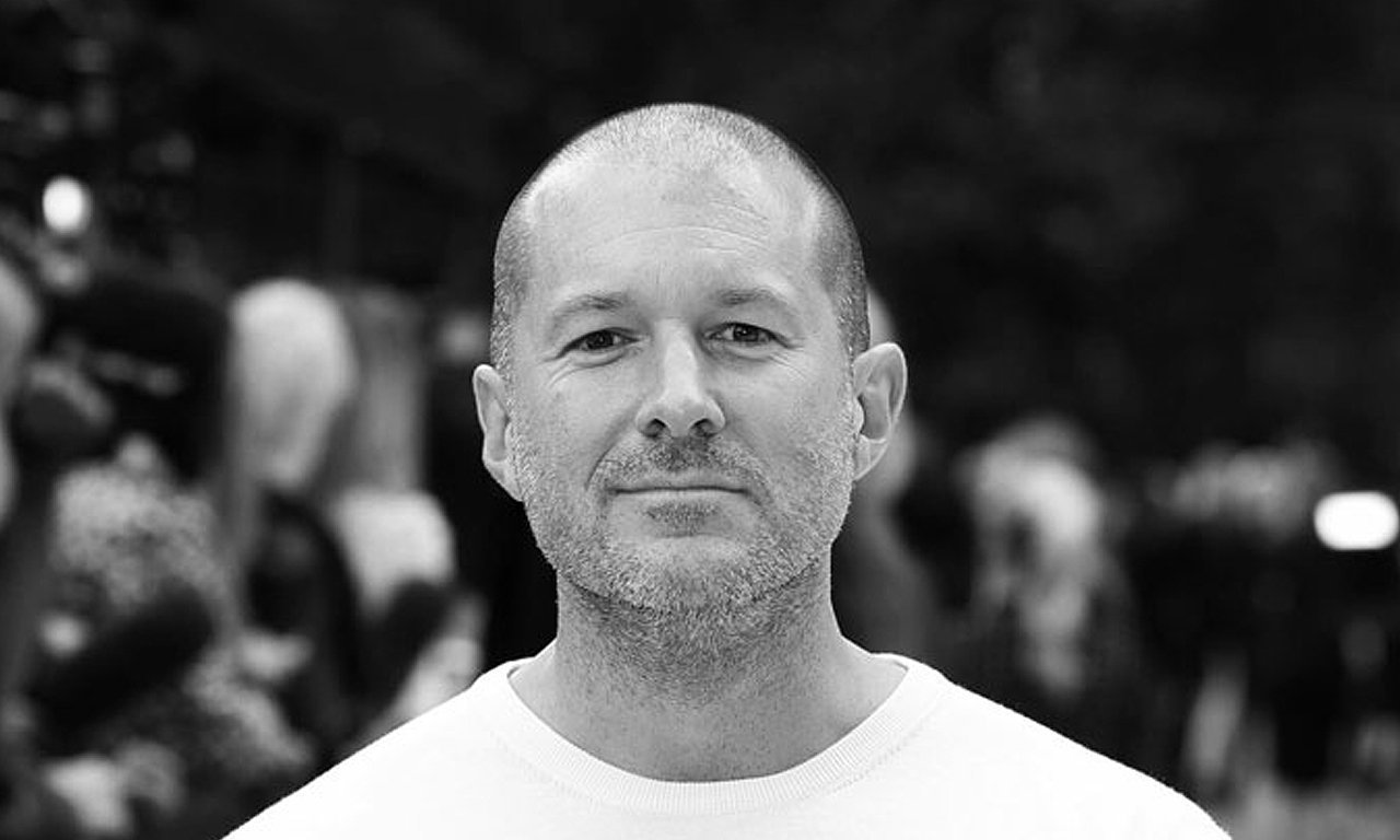 Apple's former design chief Jony Ive has an outside chance of becoming CEO.
